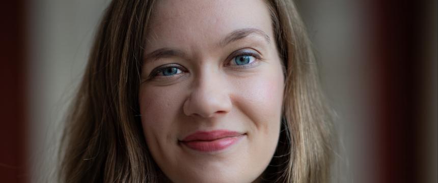 Anna Hawkins, piano alum